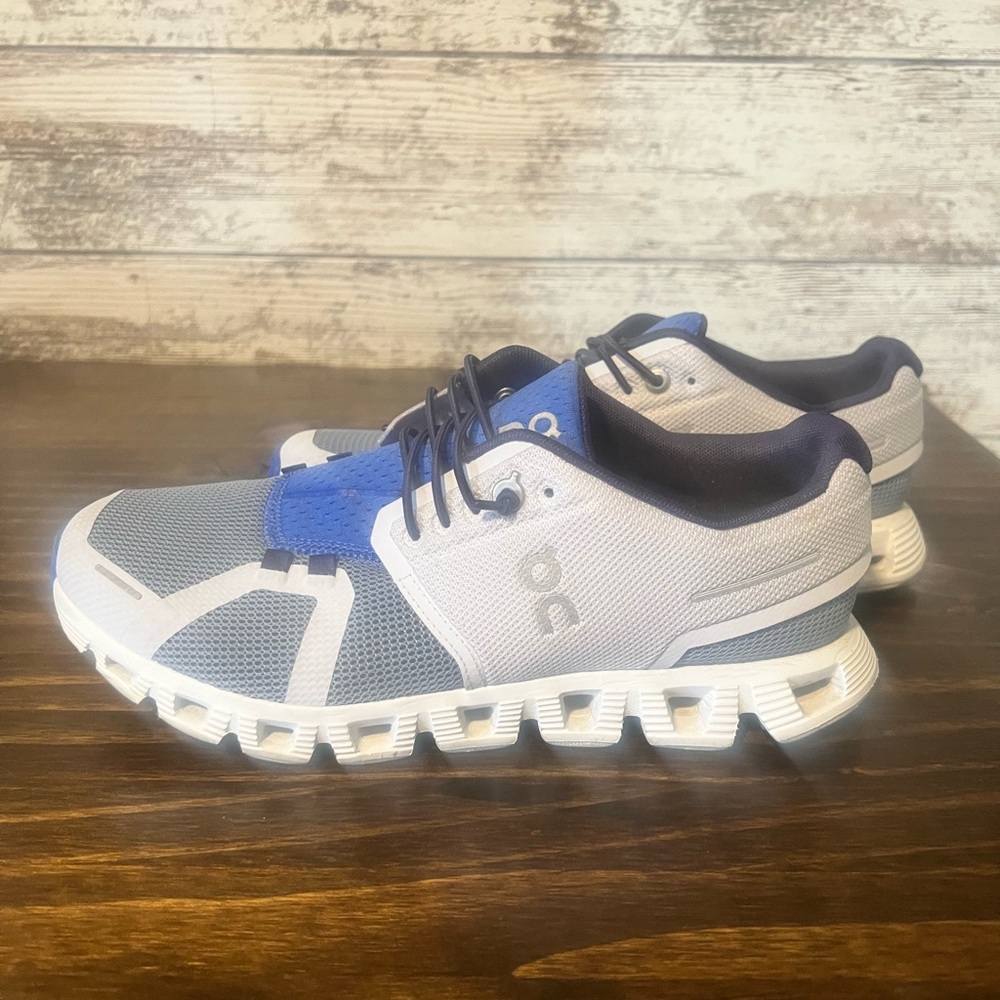 ON Cloud 5 Women’s running shoe